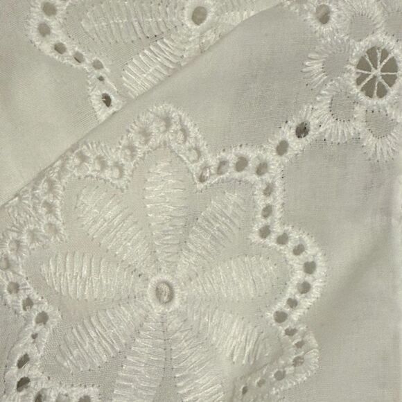 NWT Eyelet Embroidered White Long Sleeve Women’s Blouse. Size Small. - Picture 5 of 10